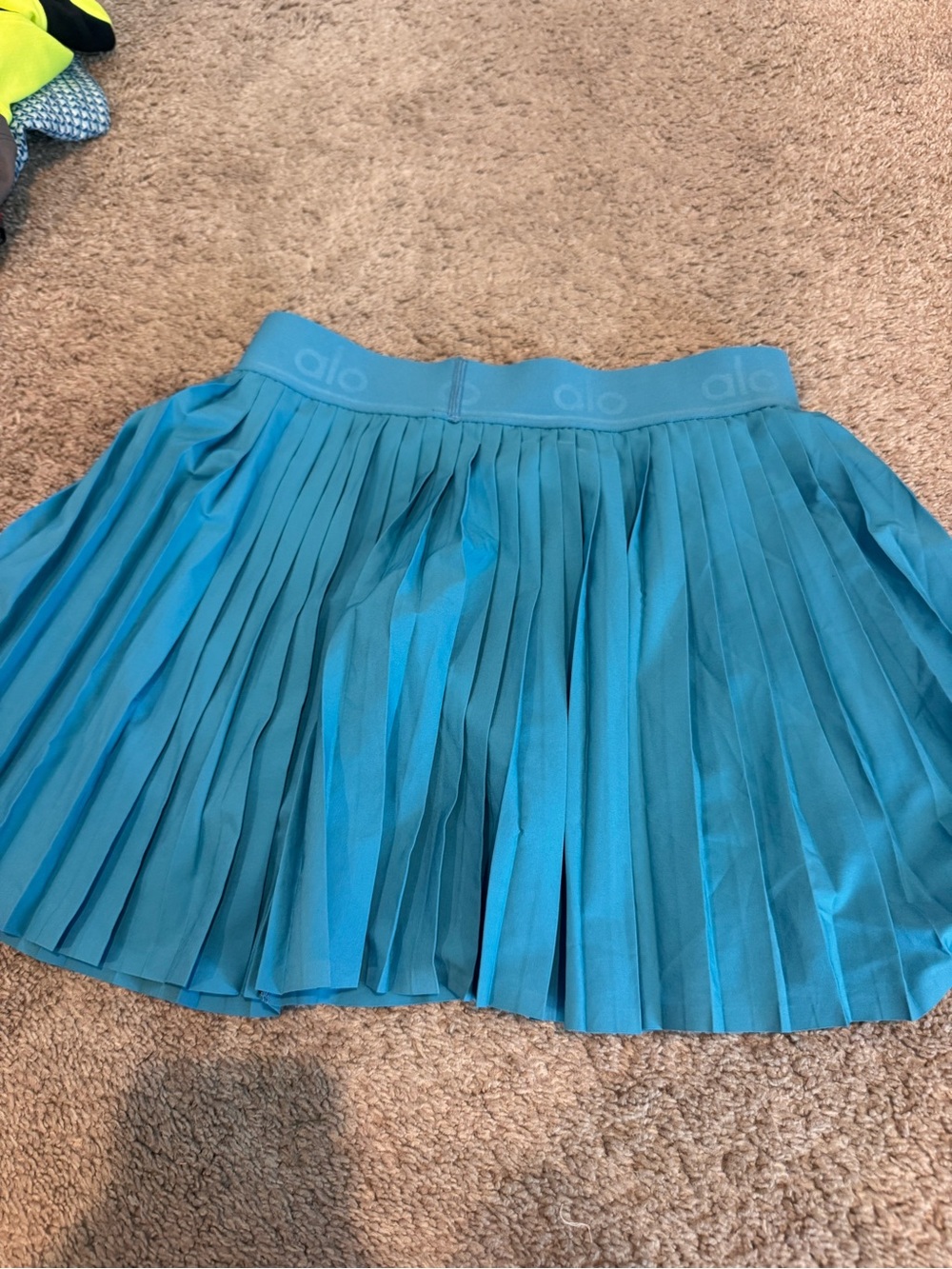 ALO Yoga Women's Pleated tennis Skirt in Teal Blue